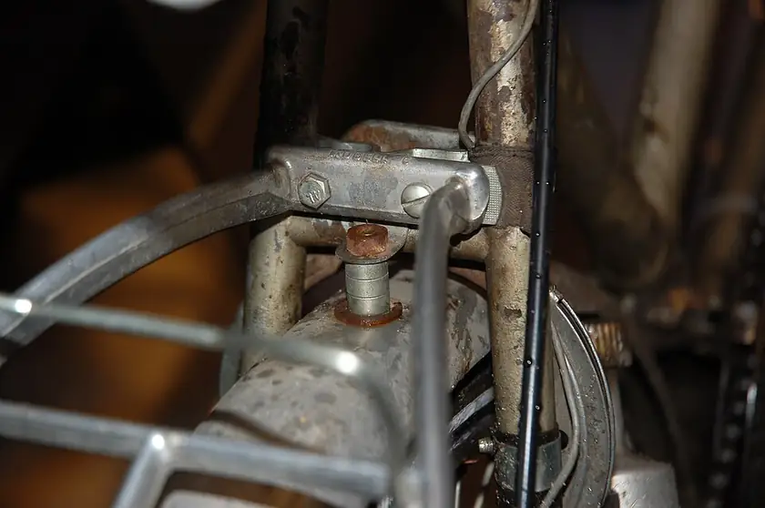 Gepaecktraeger fuer die Montage am Rahmen am Mountainbike