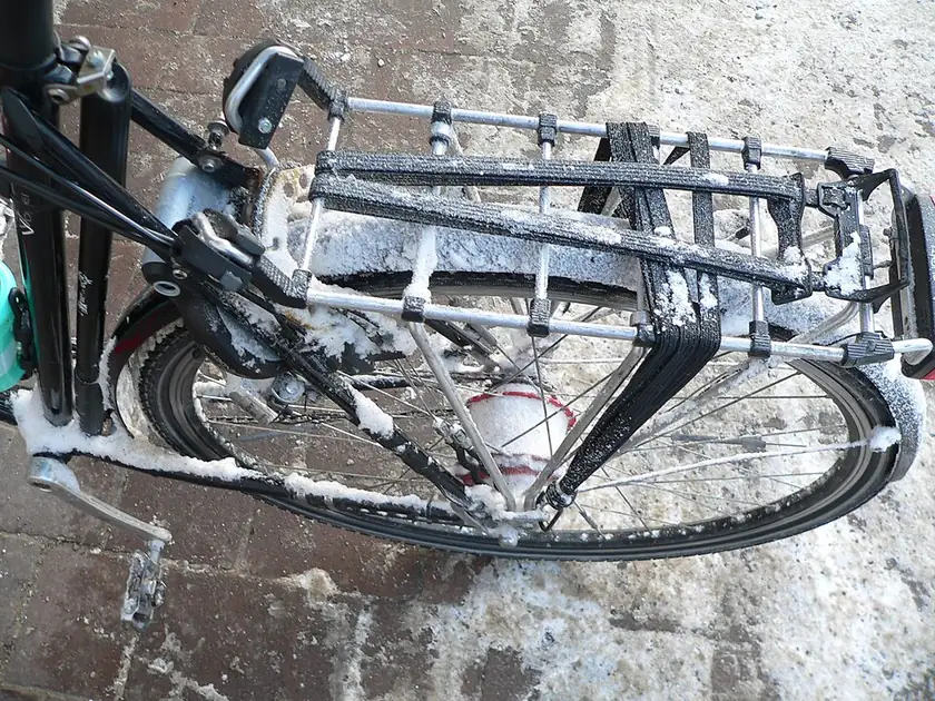 Fahrradgepaecktraeger von Thule Fuer E-Bikes Montainbiker Gepaecktraeger am Mountainbike